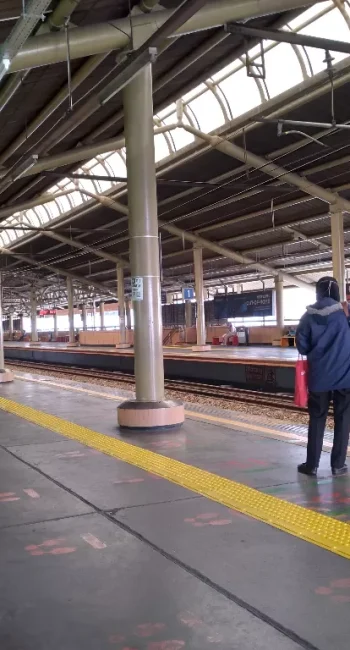 kisah-mistis-stasiun-cikini-ada-kereta-hantu-jalan-sendiri-dan-penampakan-wanita-seram83